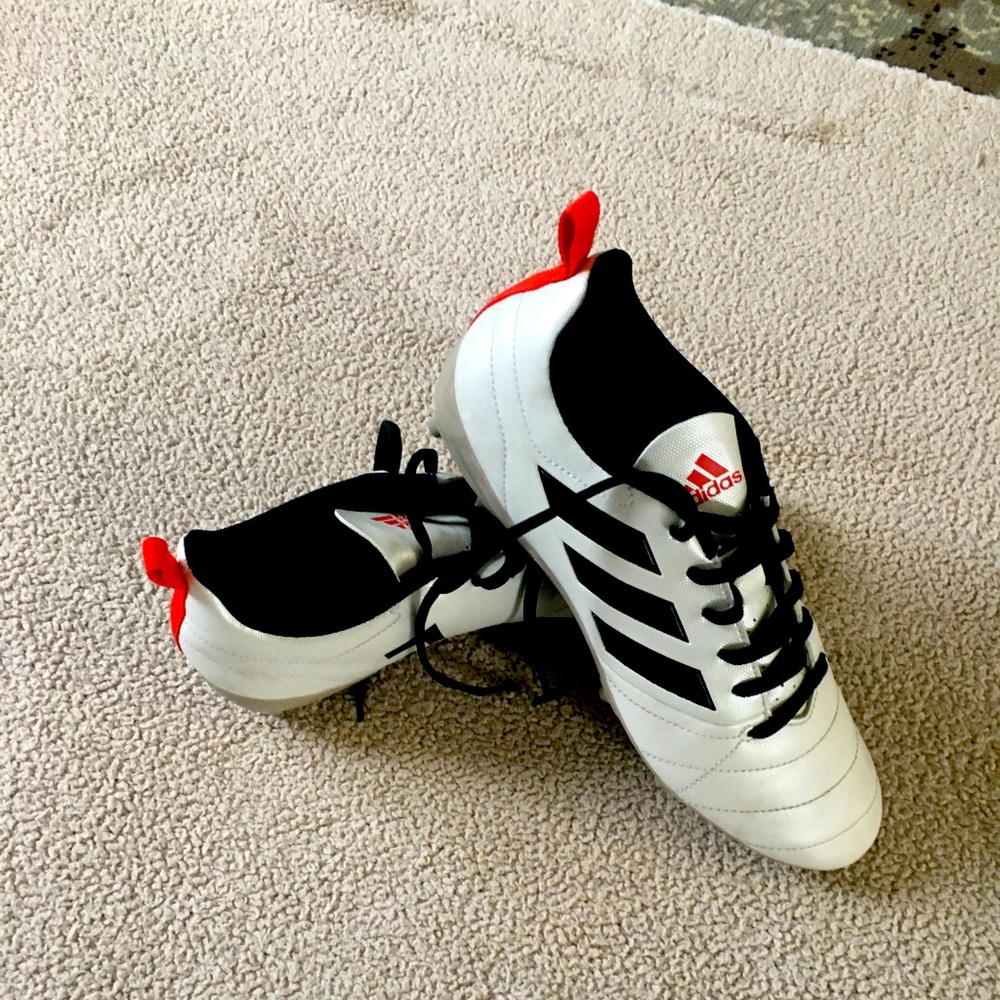 Adidas women’s lacrosse cleats, hardly worn, 8